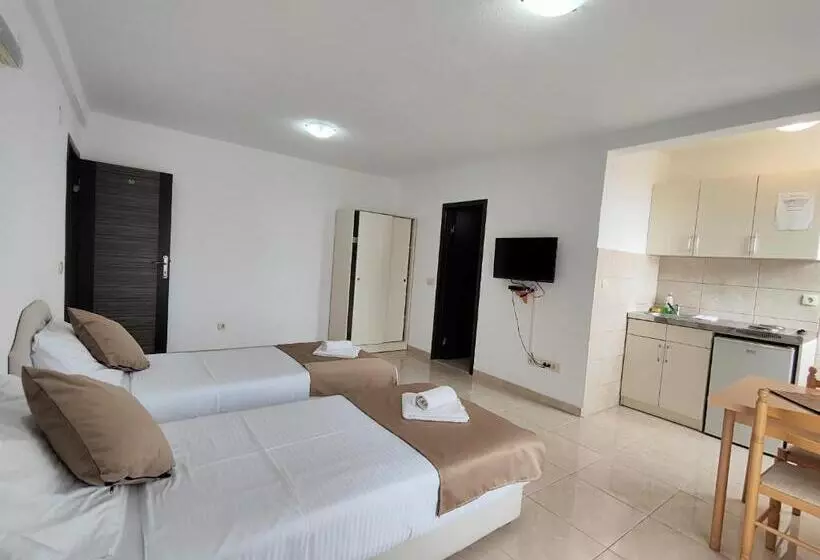پانسیون Villa Hera