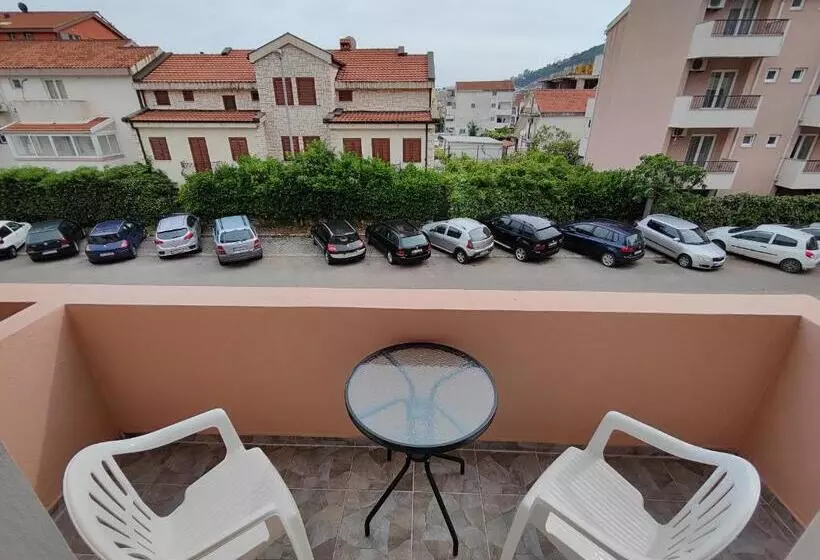 پانسیون Villa Hera