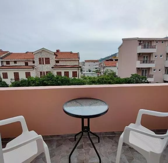 پانسیون Villa Hera