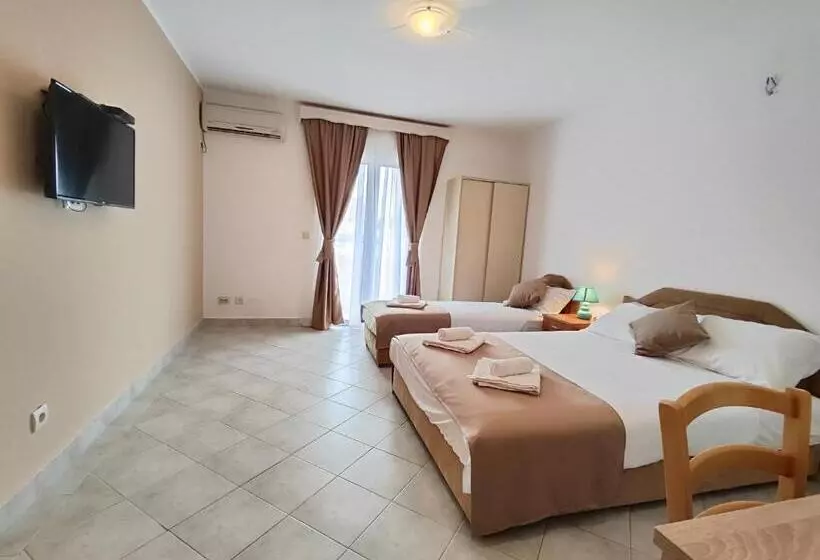 پانسیون Villa Hera