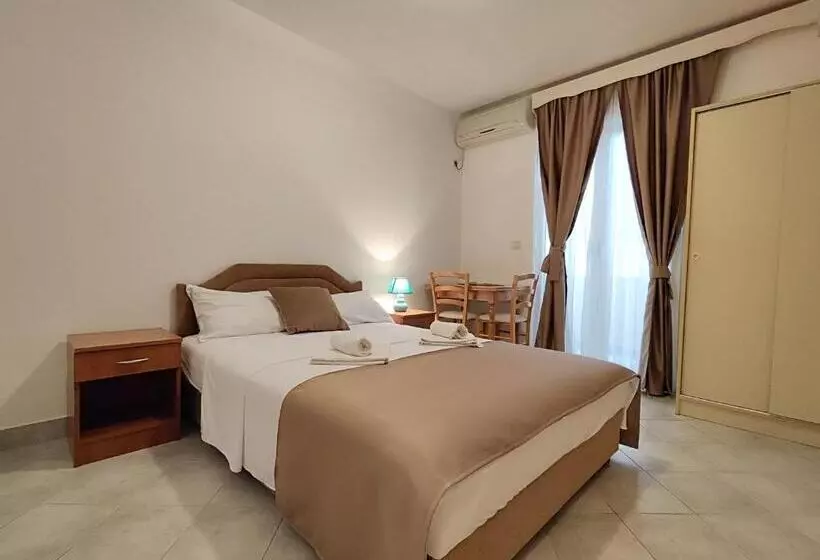 پانسیون Villa Hera