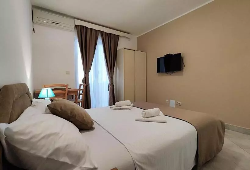 پانسیون Villa Hera