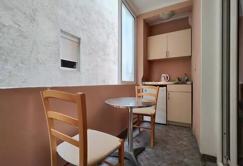 پانسیون Villa Hera