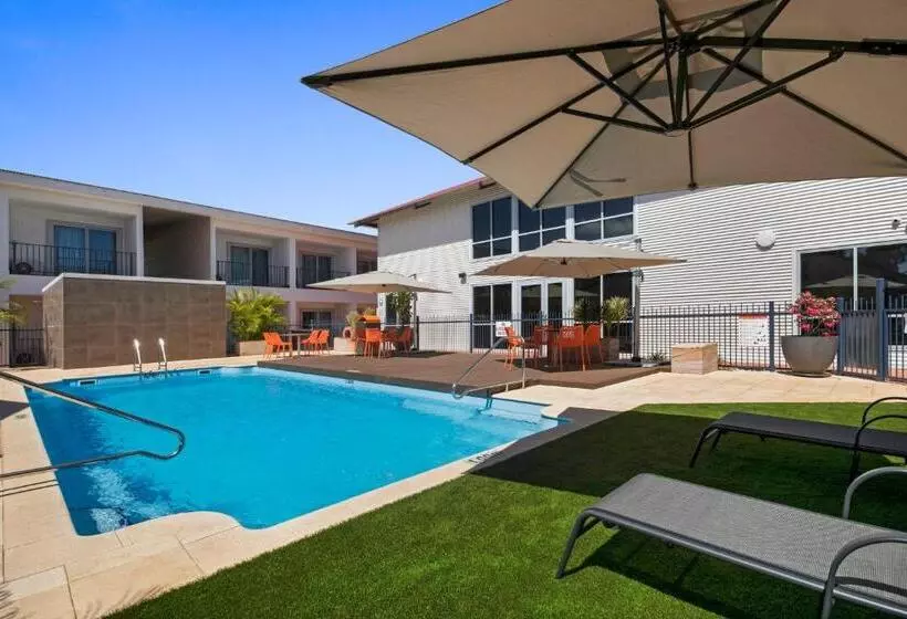Velocity Motel & Bistro Wa