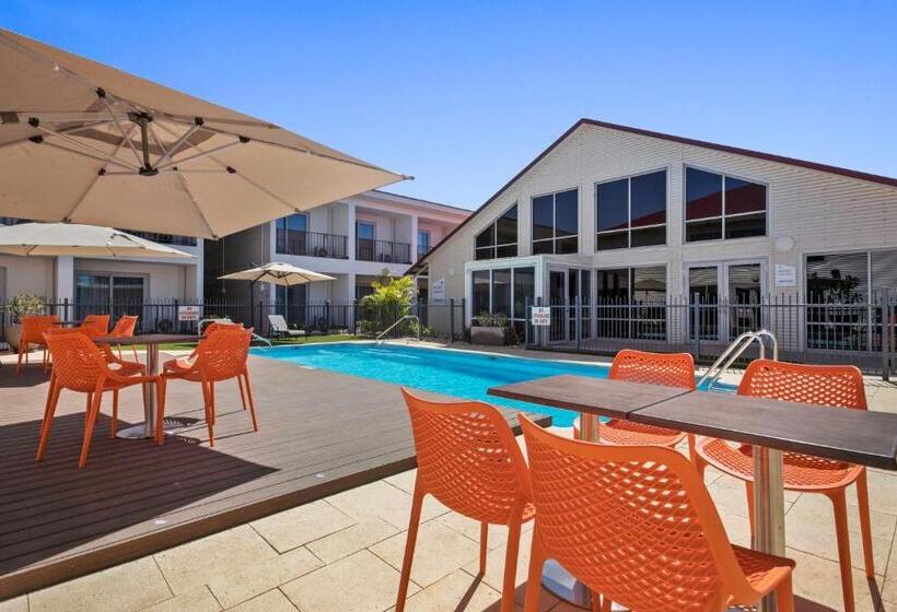 Velocity Motel & Bistro Wa