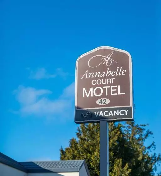 Annabelle Court Motel