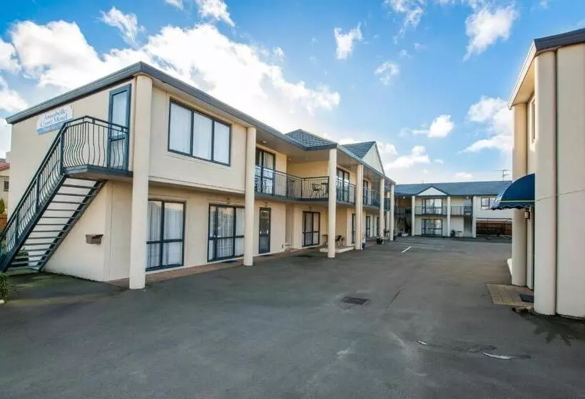 Annabelle Court Motel