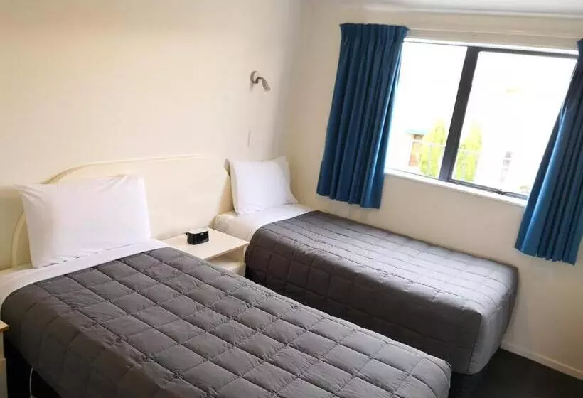 Annabelle Court Motel