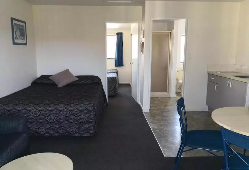 Annabelle Court Motel
