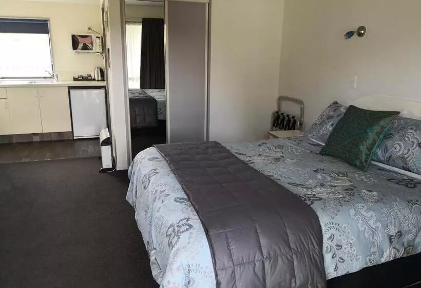 Annabelle Court Motel