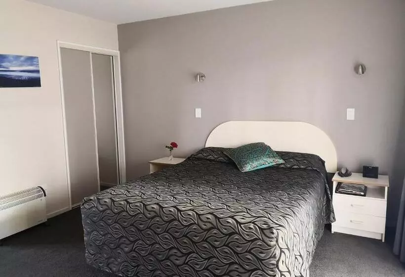 Annabelle Court Motel