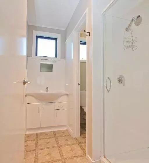 Coronation Park Motels