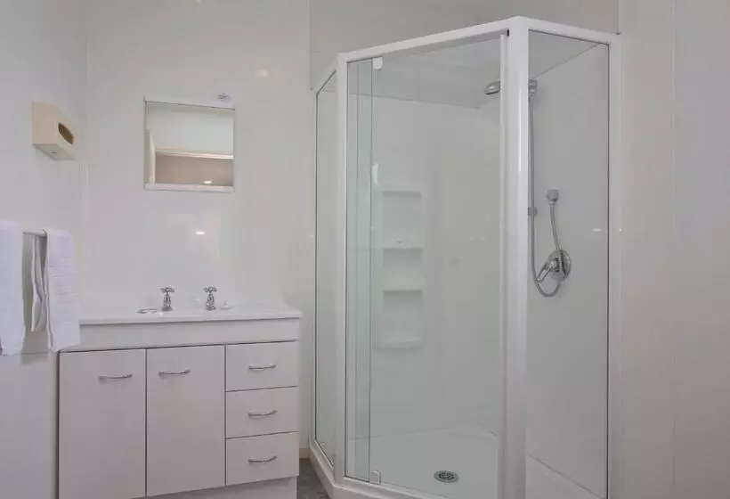 Coronation Park Motels