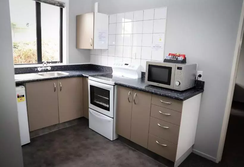 Coronation Park Motels