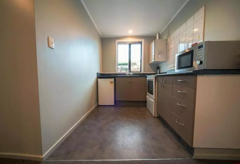 Coronation Park Motels