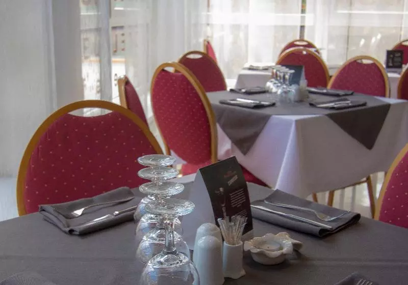 هتل Best With Free Parking