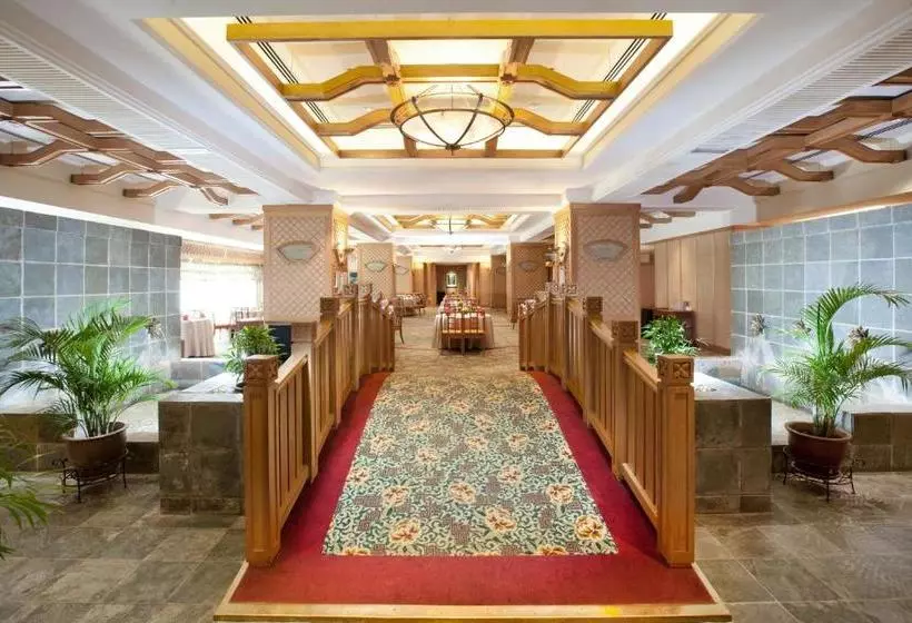 Отель Dorsett Grand Subang