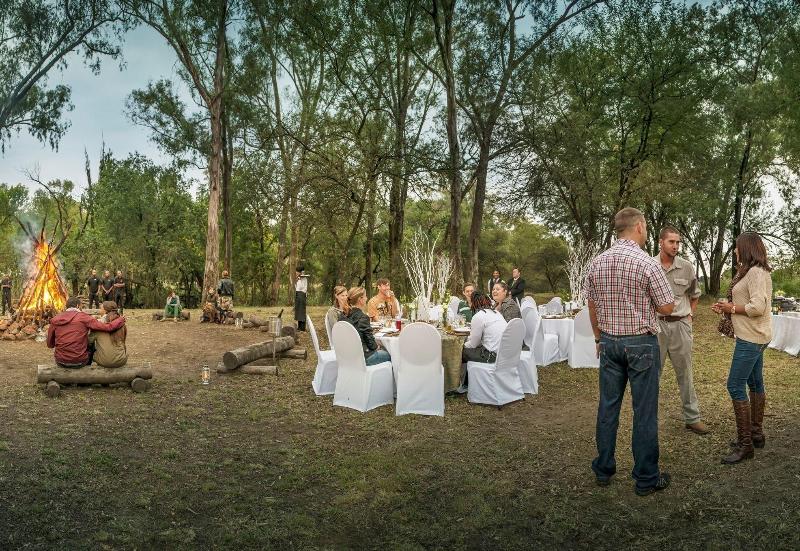 ホテル Emerald Resort & Casino