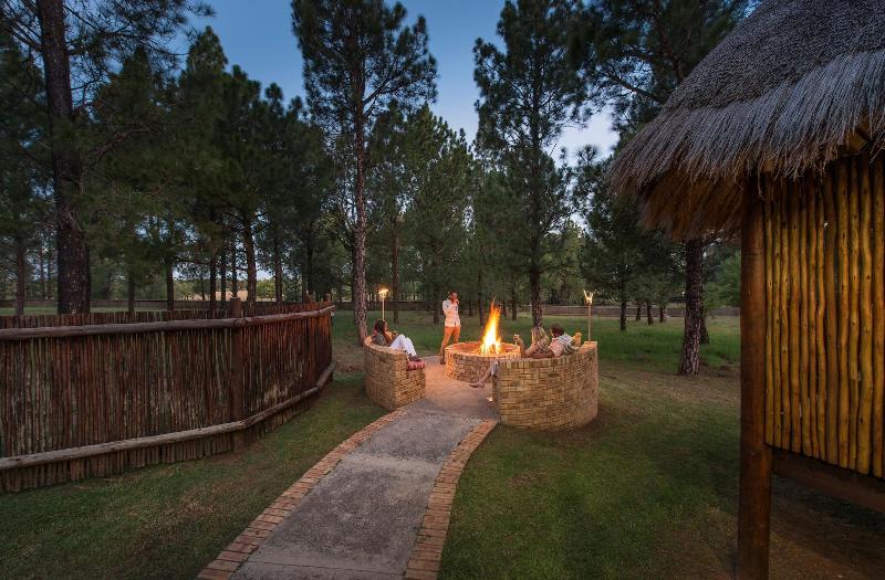 ホテル Emerald Resort & Casino