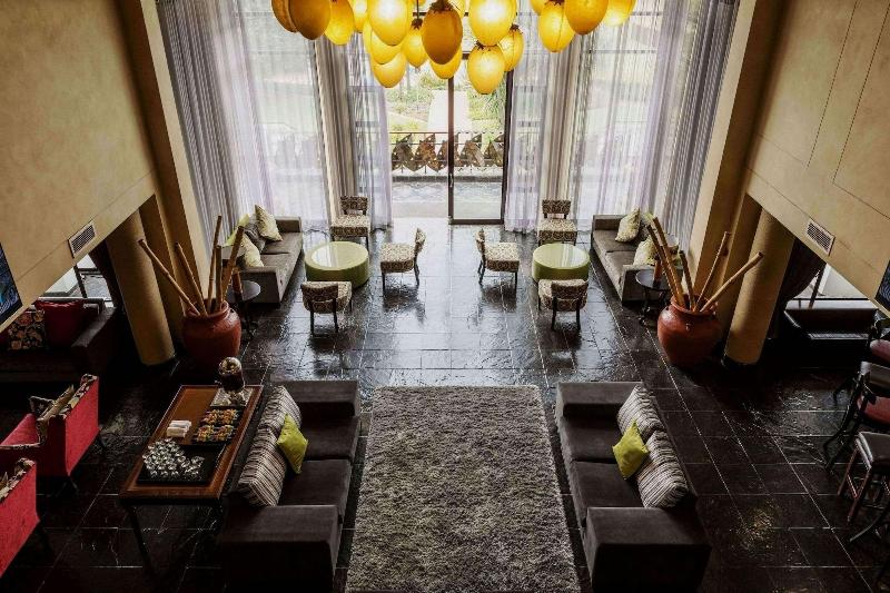 ホテル Emerald Resort & Casino