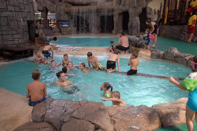 호텔 Emerald Resort & Casino