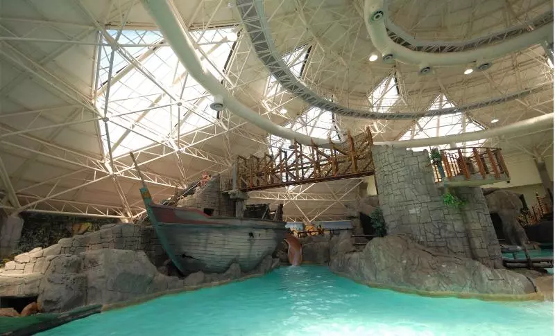 호텔 Emerald Resort & Casino