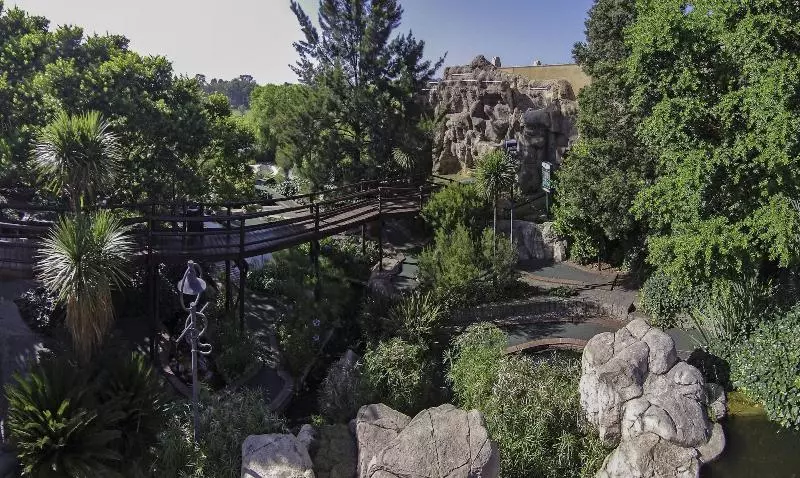 호텔 Emerald Resort & Casino