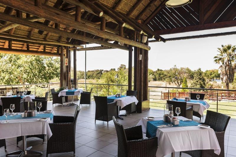 ホテル Emerald Resort & Casino