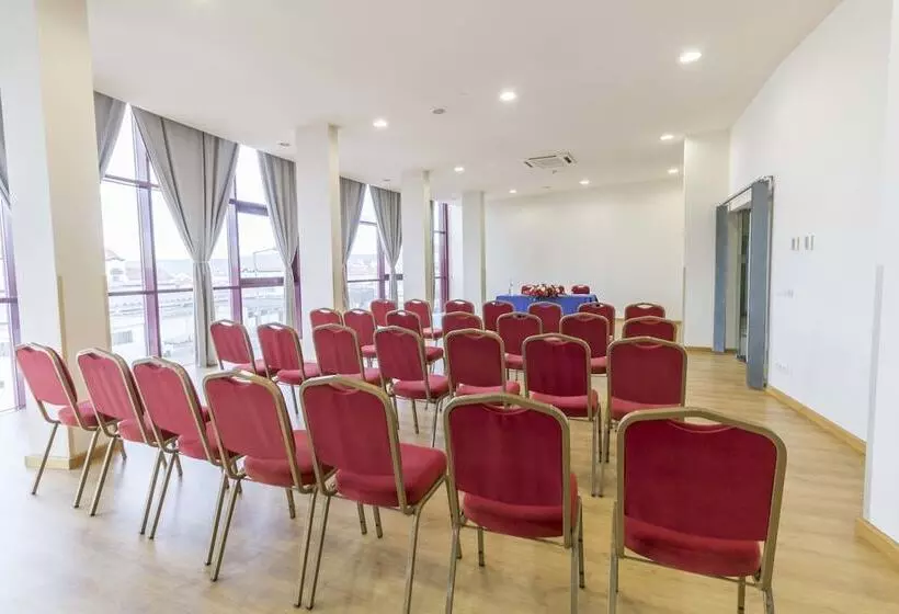 Отель Eurosol Alcanena