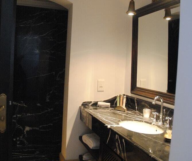 Отель Heure Bleue Palais  Relais & Chateaux