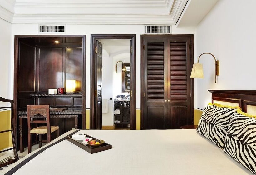 Отель Heure Bleue Palais  Relais & Chateaux