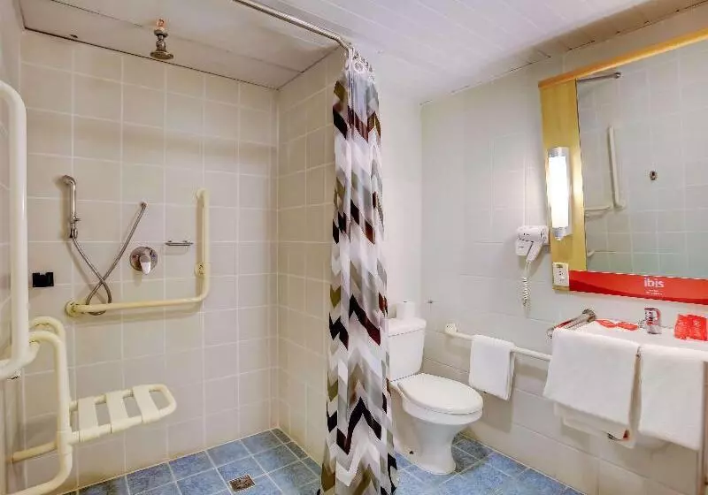 Отель Ibis Vitoria Praia Do Canto