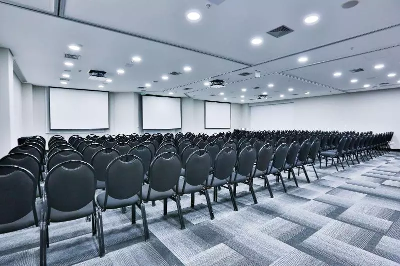 هتل Park Inn By Radisson Berrini