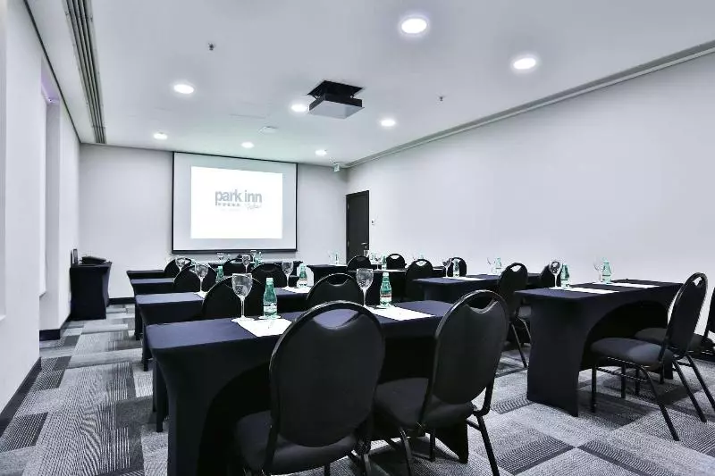 هتل Park Inn By Radisson Berrini