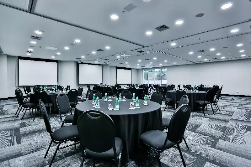 هتل Park Inn By Radisson Berrini