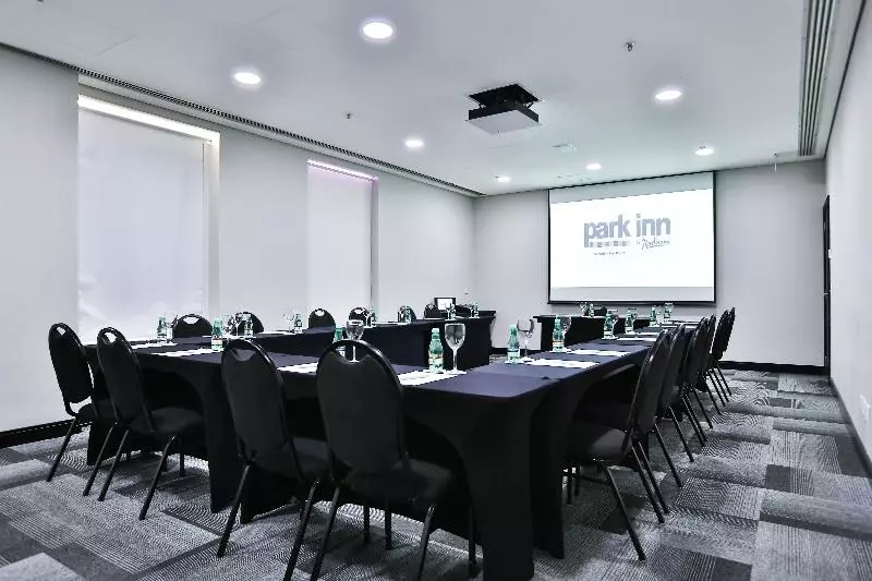 هتل Park Inn By Radisson Berrini