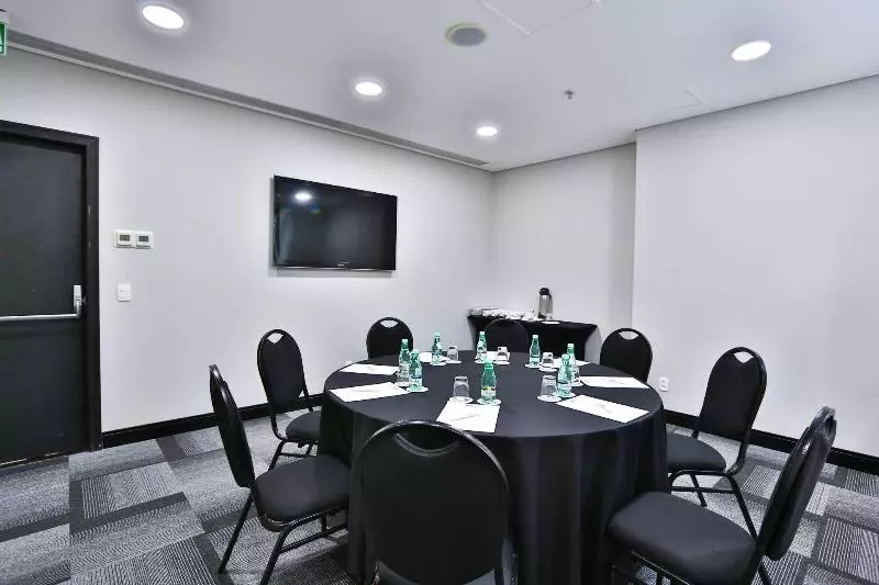 هتل Park Inn By Radisson Berrini