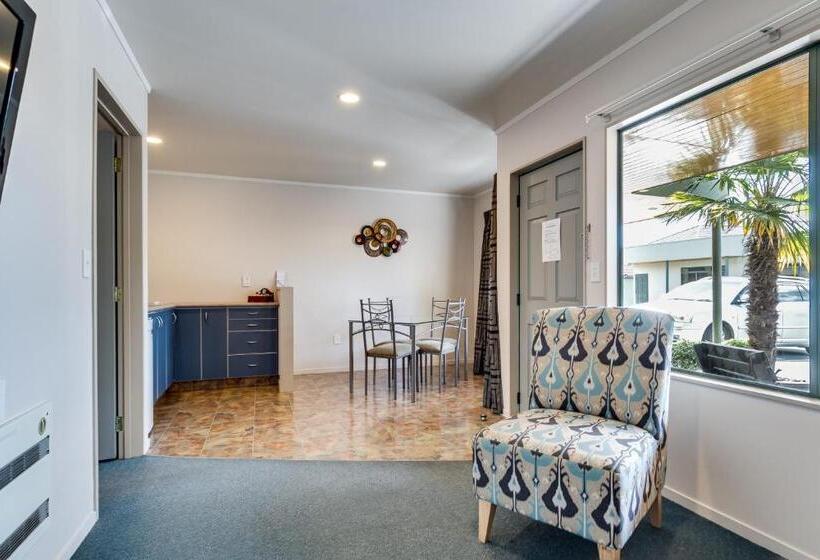 فندق Portmans Motor Lodge