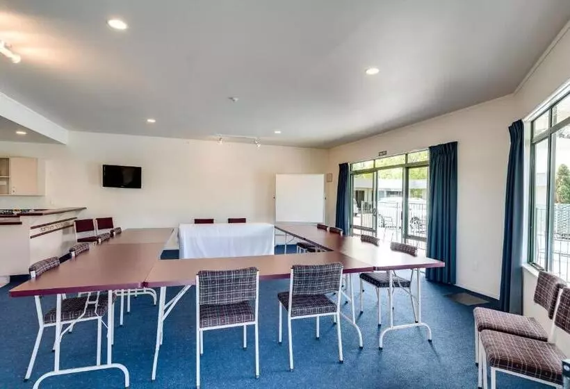 호텔 Portmans Motor Lodge