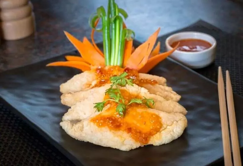 호텔 The Lalit Golf & Spa Resort Goa