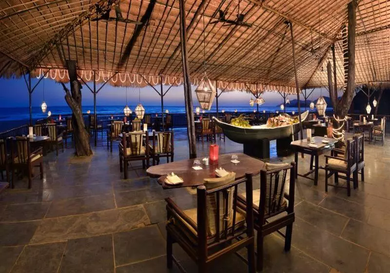 호텔 The Lalit Golf & Spa Resort Goa