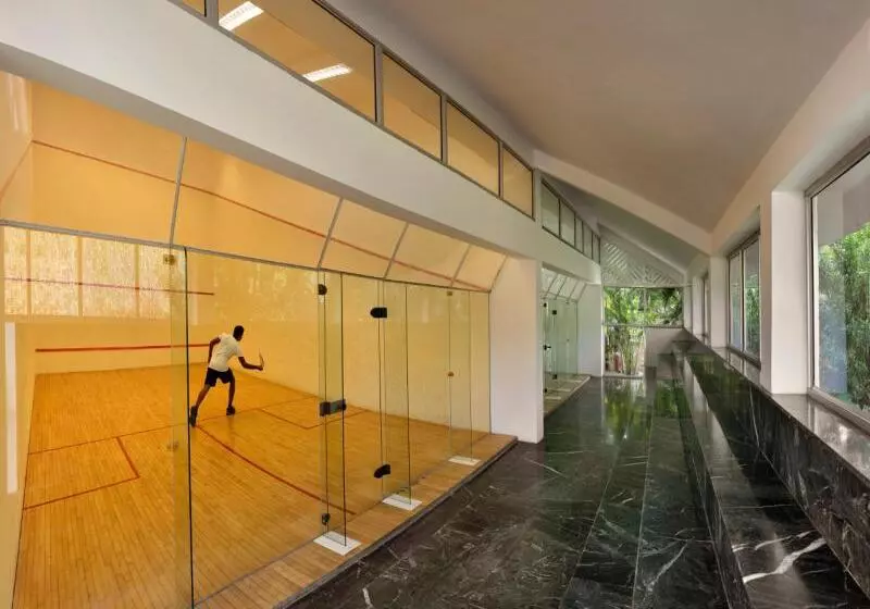 호텔 The Lalit Golf & Spa Resort Goa