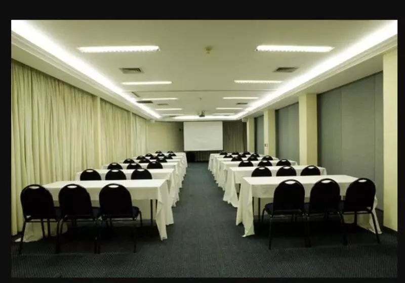 Summit Suítes Hotel Paulista