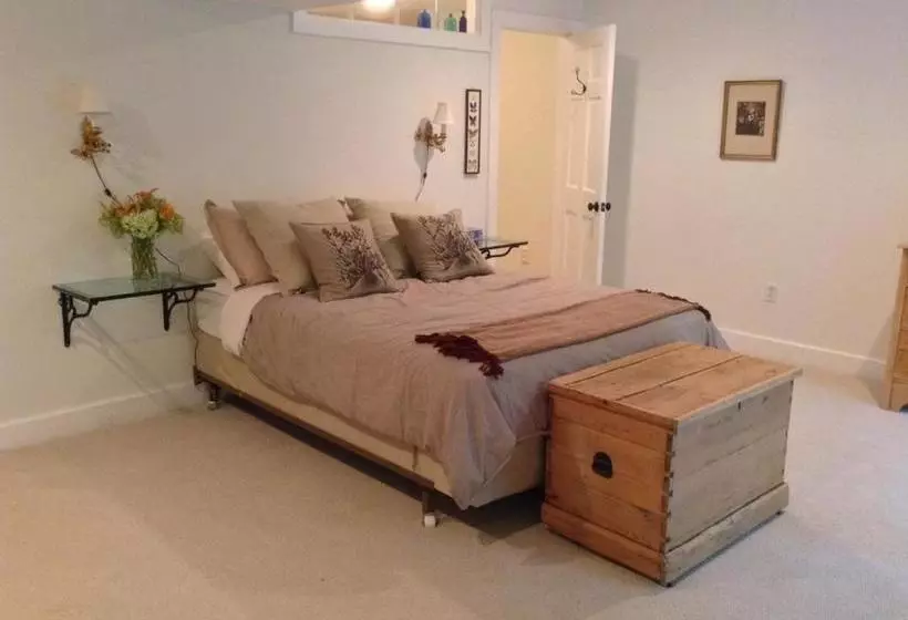 ベッドアンドブレックファースト Haddock Hill House