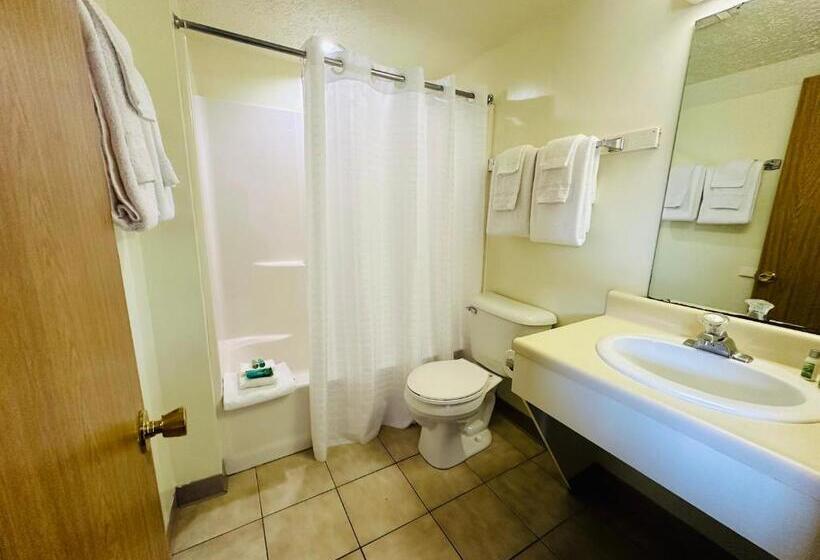 فندق على الطريق Quality Lodge Sandusky   Sports Center Area