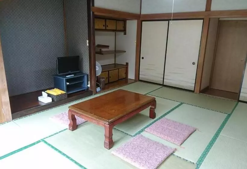 ペンション Inn Yamanami