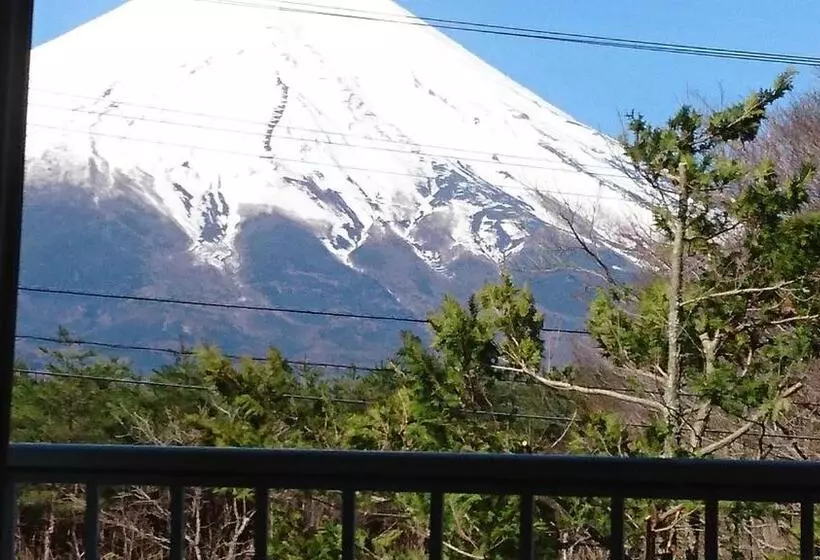ペンション Inn Yamanami