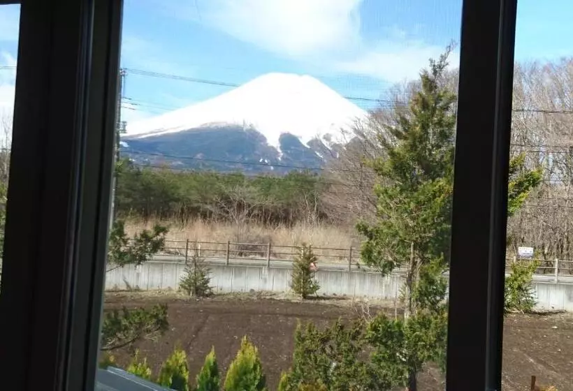 ペンション Inn Yamanami