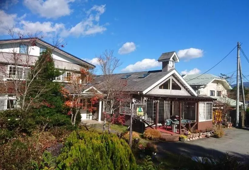 ペンション Inn Yamanami