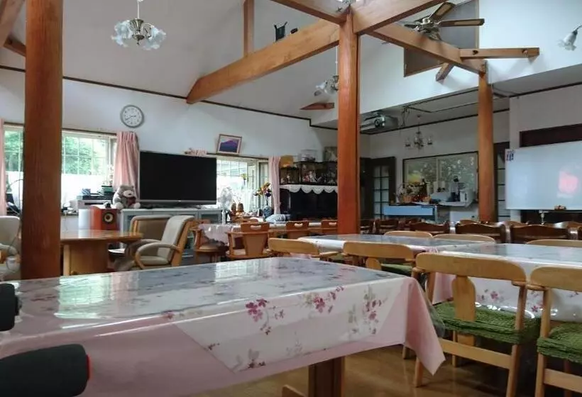 ペンション Inn Yamanami